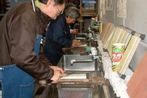 正月料理は切れ味のいい包丁でと三条鍛冶道場の包丁研ぎ体験の利用者が増加