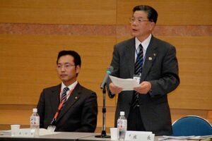 三条市と燕市が燕三条地域の労働問題に関する緊急座談会、両市長の共同声明を発表