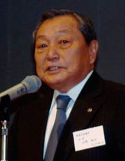 主催者代表、山崎燕商議所会頭のあいさつ