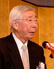 年頭のあいさつを行う加茂商工会議所の阿部会頭