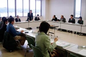 14日開かれた第5回の三条市小中一貫教育検討委員会