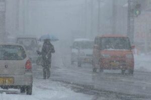 15日は冬の嵐、三条市は最高気温0.4度にとどまり、日中のほとんどは氷点下