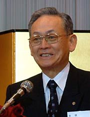 年頭のあいさつを行う渡辺会頭
