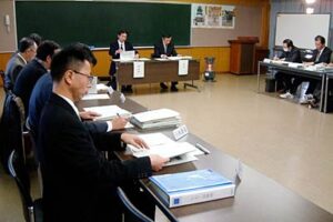 28日に初めて開かれた第三中学校区小中一貫教育推進協議会