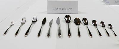  経済産業大臣賞に輝いた(株)サクライのロブションセレクション　カトラリー　12アイテム