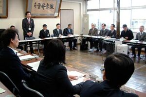 9日開かれた三条市立第一中学校区の小中一貫教育推進協議会