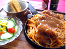 「チキンカツスパ」714円