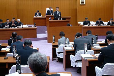 三条市議会3月定例会初日の3日行われた国定市長の施政方針演説