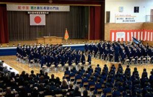 栄中学校で行われた第31回卒業証書授与式