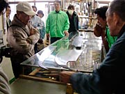 中伊鋸製作所で特殊な鋸などを観察