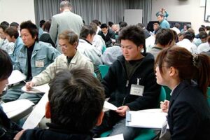 建築現場での職人と顧客のコミュニケーション向上にハンズワタベが現場マナー講習会