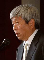 式辞を述べる草野理事長