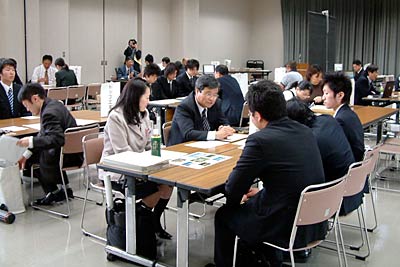 7日開かれた県央地区就職ガイダンス2010