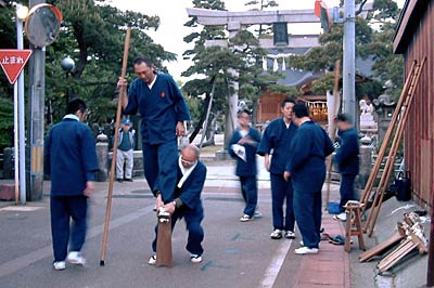 三条まつり大名行列の天狗の練習
