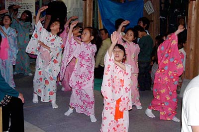 浴衣で踊る姿もかわいい「おたまさん」