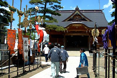 14、15日と春季大祭「三条まつり」を行う八幡宮