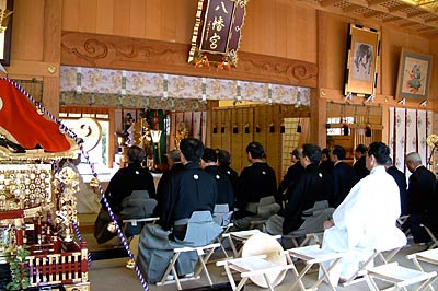 三条市・八幡宮の春季例大祭の神事