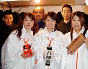 三条祭り若衆会のテント