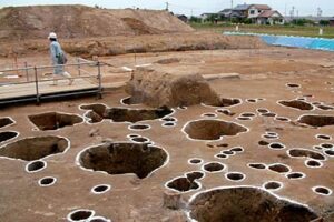 7日に三条市栄庁舎そばの新堀遺跡で現地説明会