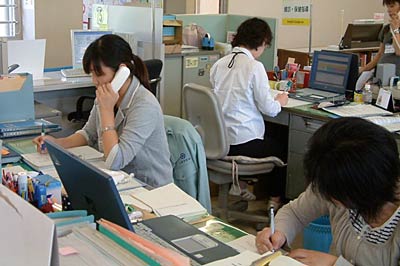 16日午前で14人の相談があった三条市の新型インフルエンザコールセンター
