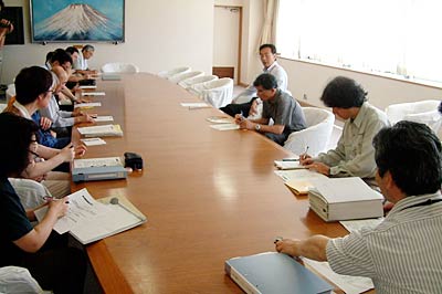 三条市内で2人目、県内3人目の新型インフルエンザが確認され、21日午後から開かれた三条市新型インフルエンザ対策本部