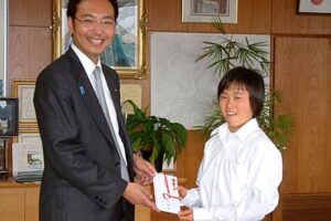 栄中1年山崎奈央さんがサッカーU-14日本女子選抜チームの一員としてベトナム遠征へ