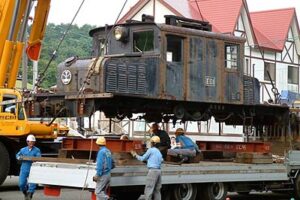 蒲原鉄道線で活躍した昭和5年製造の電気機関車「ED1形」を冬鳥越スキーガーデンに移送