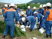 土のう積の訓練