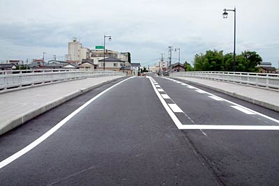 嵐南側から見る常盤橋