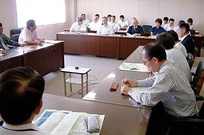 23日開かれた三条市議会の河川改修事業等調査特別委員会