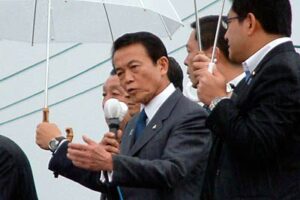 麻生首相が県内遊説、燕市でも街頭演説