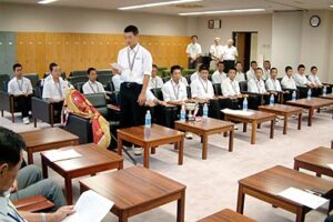 燕中学校野球部が「中学生の甲子園」全日本少年軟式野球大会に出場で燕市長を表敬