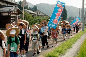 4泊5日で100kmを歩く19日出発した第2回寺子屋つばさ100km徒歩の旅