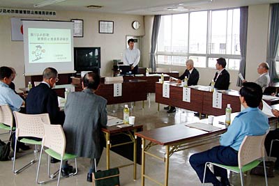三条署で開かれた新潟県警察振り込め詐欺防止推進員の研修会