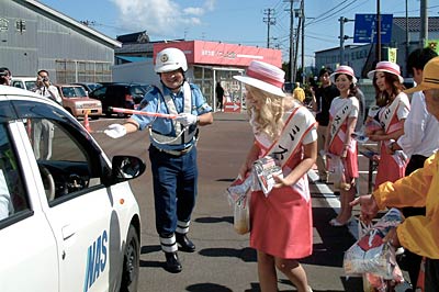 17日に加茂市で行われた交通事故「なし」キャンペーン