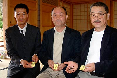 野島三条印刷三条営業部課長、内山峰男社長、刈谷栄二代表