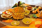 食卓を思わせる作品