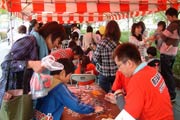 にぎわうイベント会場