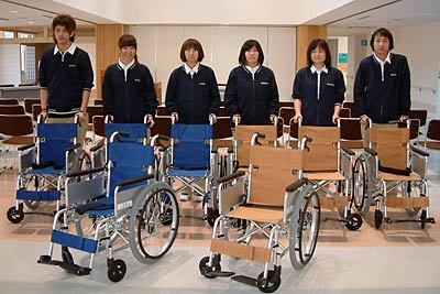  第三平成園へ寄付した車いす