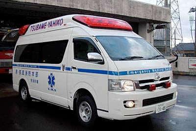 燕消防署に配備された高規格救急車