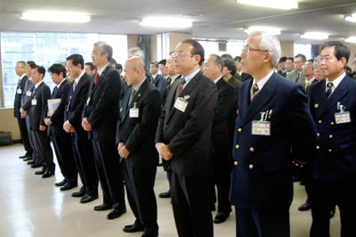 28日、三条市で行われた国定市長の年末あいさつ