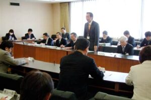 22日開かれた三条市議会の全員協議会
