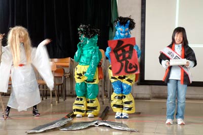 本番前日に学校で最後の練習をする三条四日町小3年生