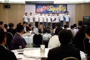 三条市スポ少加盟野球チーム「スーパーキッズ裏館」が卒団式で10人の門出を祝う