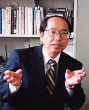  燕市の家庭教育・青少年健全育成講演会の講師、下田さん