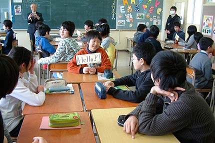 17日に第三中学校で行われた6年生対象授業