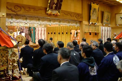 拝殿で行われた春季例大祭神事