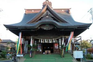 15、16の2日間、春季祭礼を行っている燕・戸隠神社