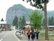 八木ヶ鼻に向かって歩く