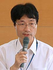 見直し案を説明する鈴木市長